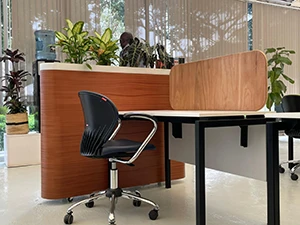 iHiT_coworking_space_dedicated_desk_1