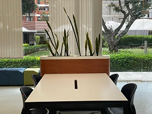 iHiT_coworking_space_team_desk_1